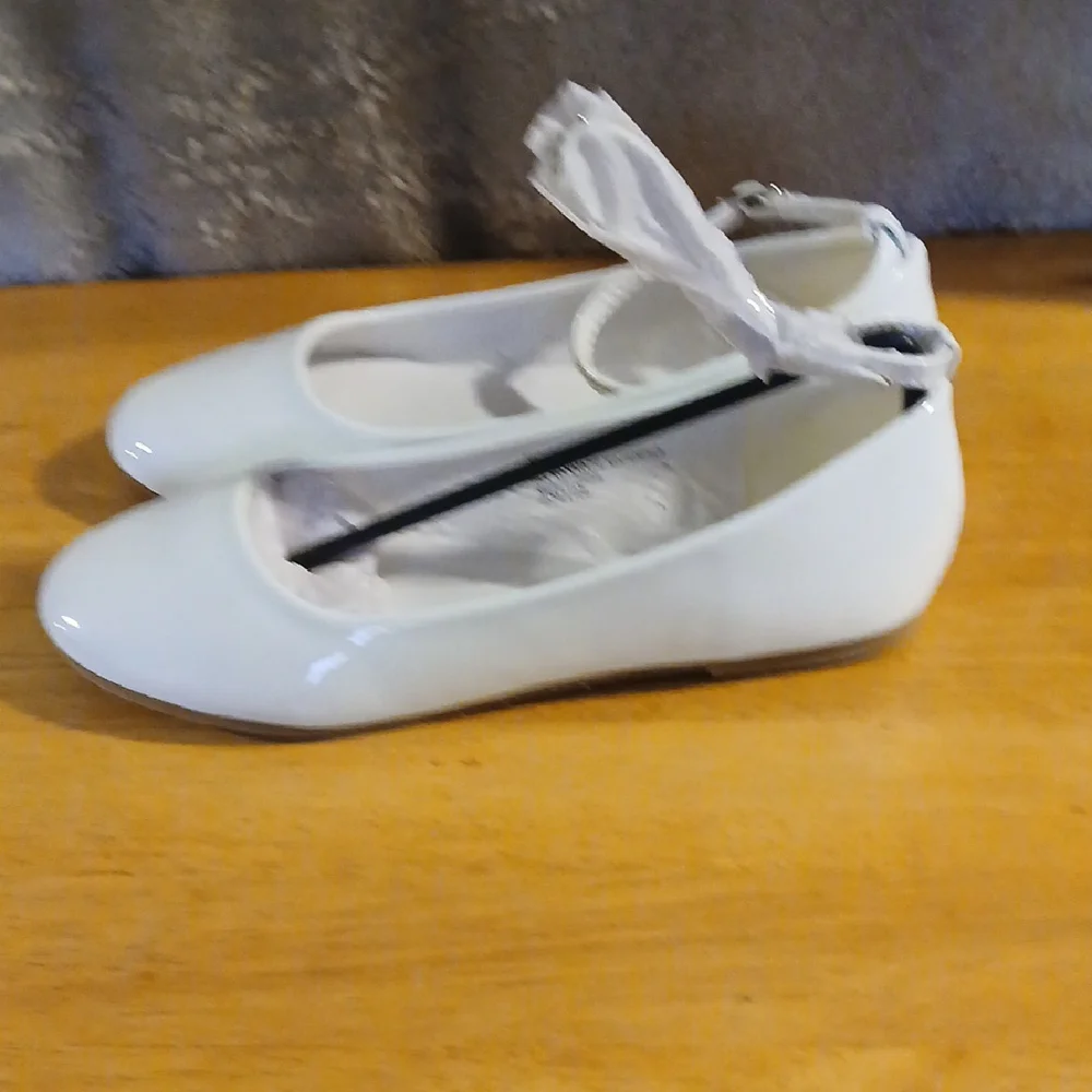 Elegant White Women's Flats